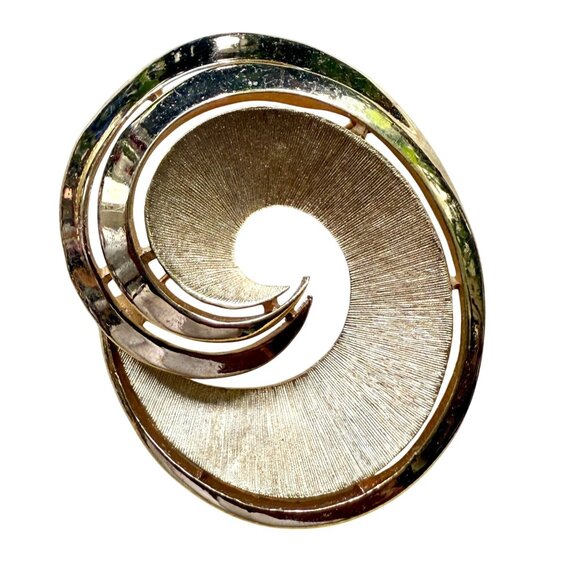 Gold-Tone Swirl Spiral Brooch Pin By Trifari - Picture 1 of 3